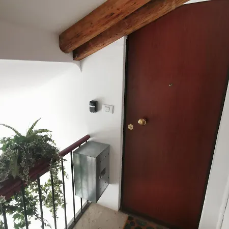 דירה Mansarda Puecher *